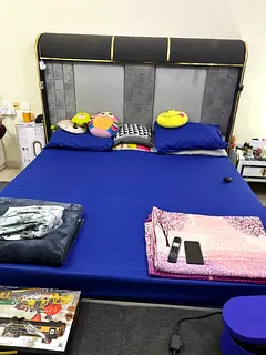 Spacious masterroom For Rent near DMCC Metro Stop