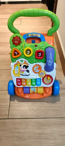 V Tech Interactive Learning Walker