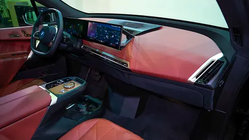 2025 BMW IX — миниатюра 18