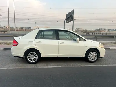 For sale Nissan Tiida 2009 model gcc