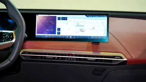 2025 BMW IX — миниатюра 17