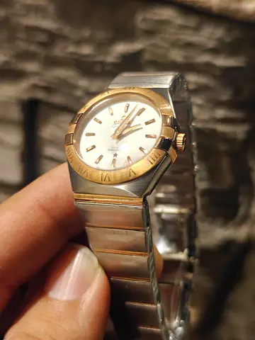 Woman watch