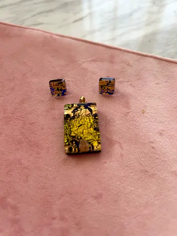 Stylish Gold Murano glass Set of Earrings and pendant