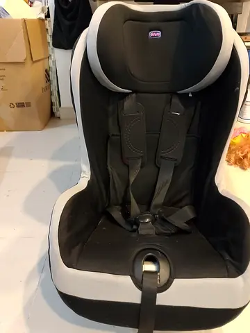 Baby Car Seat with Safety Features