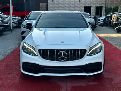 ​ مرسيدس C63s AMG Edition 1 موديل 2015 بسعر 84000 درهم