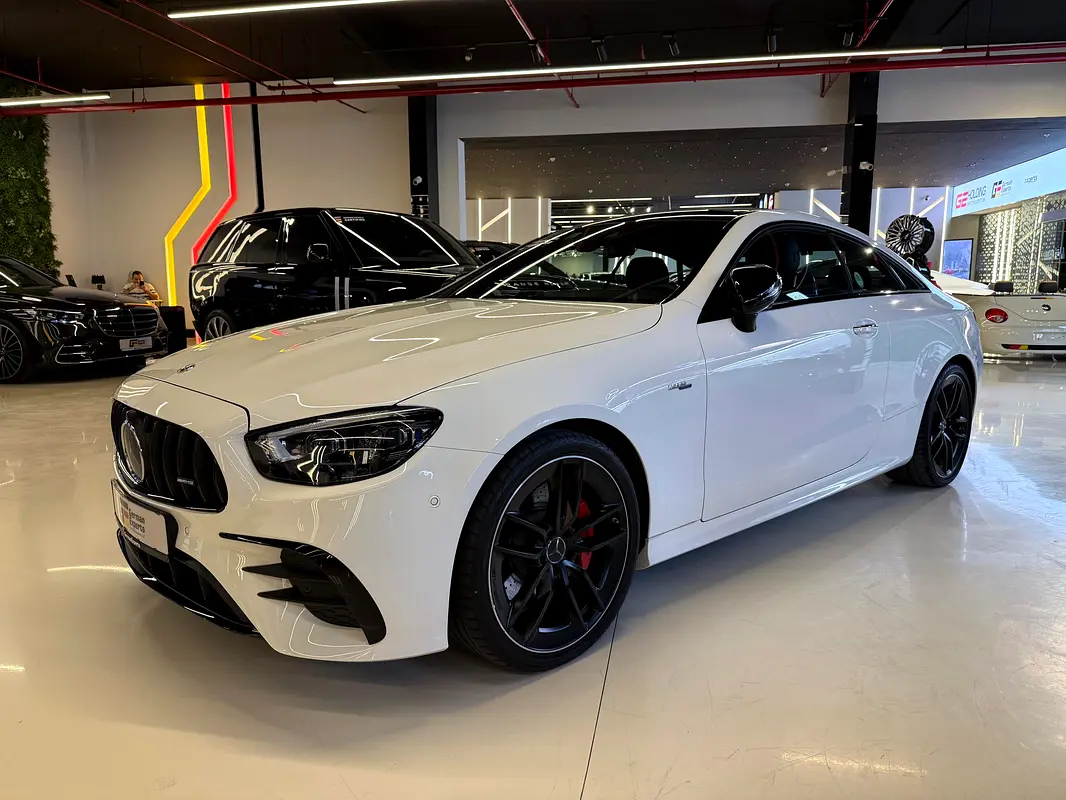 Mercedes-Benz E-Class 2023 — photo 1 of 17