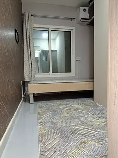 Need Single Solo Person))..Mid Size .. Window..Smart TV..Zulaikha hospital