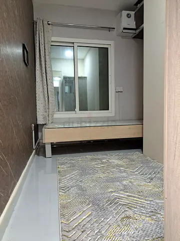 Need Single Solo Person))..Mid Size .. Window..Smart TV..Zulaikha hospital