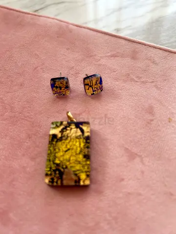 Stylish Gold Murano glass Set of Earrings and pendant