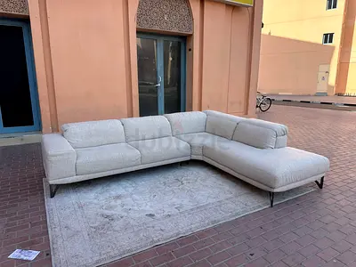 Natuzzi Italian Modern L-Shaped Sofa in Light Beige