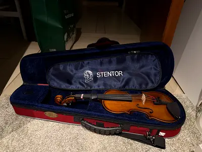 Stentor Violin with Case
