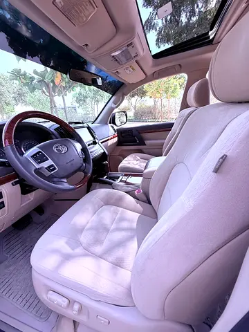 صورة مصغرة 7 لـ 2014 Toyota LAND CRUISER