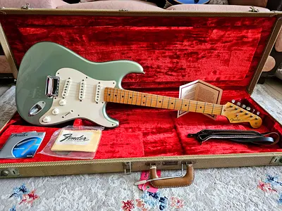 Fender stratocaster AVRI NOS USA
