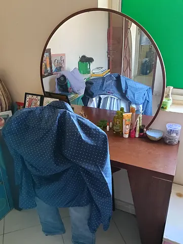 Wooden Vanity Table with Round Mirror