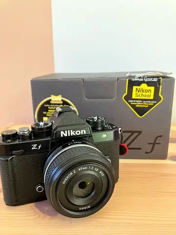 Nikon Zf As new