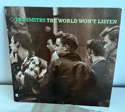 The Smiths The World Won’t Listen compilation vinyl