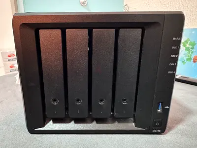 Synology Storage Device + 2 hdd 8Tb + 1 hdd 4Tb