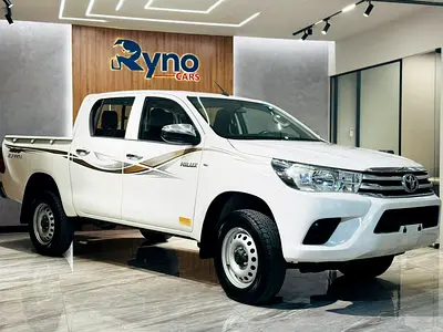 2017 Toyota Hilux Double Cab 4x4 MT – Powerful  Reliable Pickup | GCC Specs