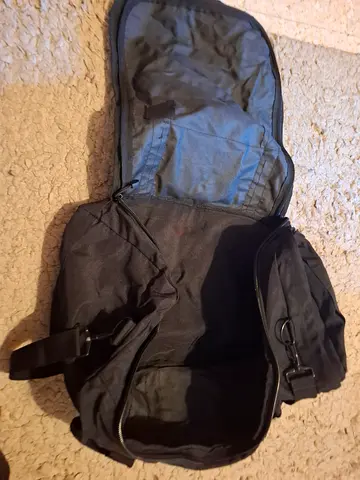 Big storage duffel bag for sports and gym easy use and van also hold many items for different sports