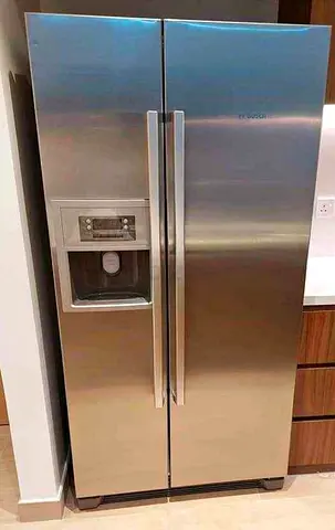 Bosch Side by Side Fridge Freezer. Witdh 90cm. Height 180cm