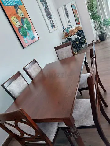 Elegant Wooden Dining Table Set