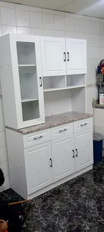 Kitchen cabinet