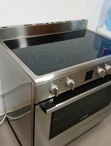Bosch 90x60 series 8 Electric Range Cooker Ceramic Cooking Zones perfect working delivery installati