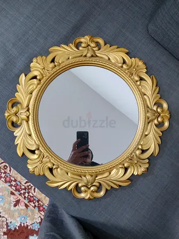 Stylish Mirror Wall Mount