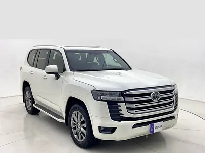 AED 2,933/m | 0 DP | Free 3 Months Warranty | Service History | TOYOTA LAND CRUISER 2022