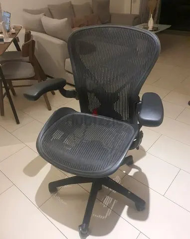 New Herman Miller Aeron Classic Chair Size B