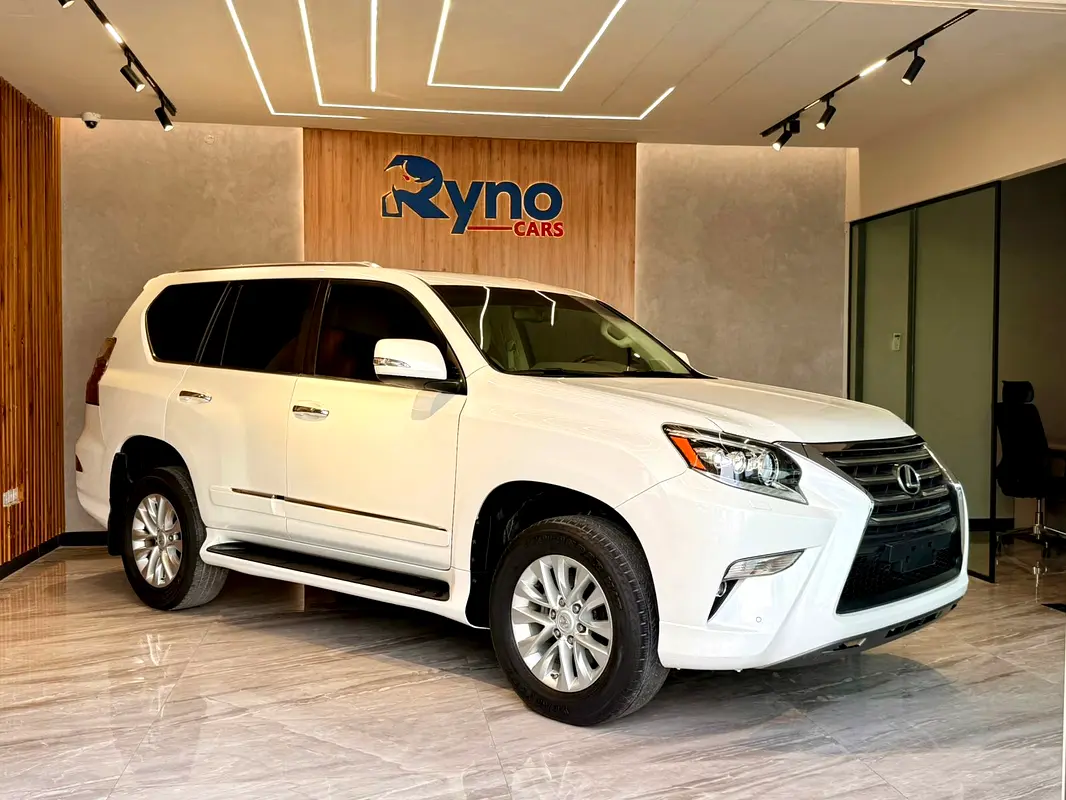 Lexus GX-Series 2018 — photo 1 of 13
