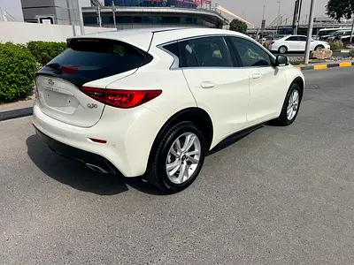 2019 Infiniti Q30 照片 6