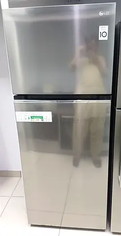 L.G fridge 522 litter for sell inverter model  good working