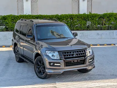 MITSUBISHI PAJERO 2017 GLS MID OPTION GCC V6 3.5L IN PERFECT CONDITION