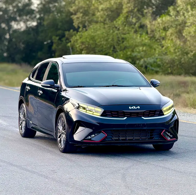 Kia Cerato 2022 — photo 1 of 14
