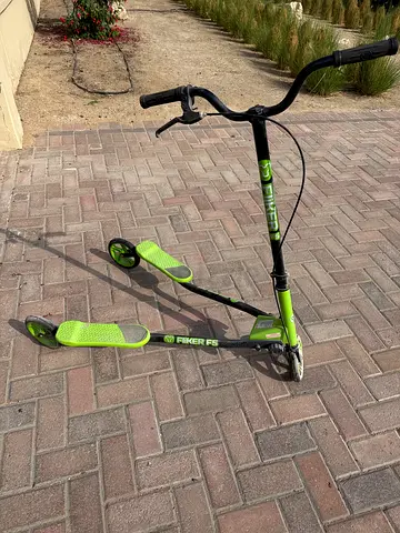 Green Teen Fliker Scooter