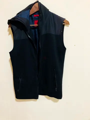 Zara Man Mens Sleeveless Jacket or hoodie