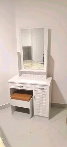 Elegant White Dressing Table with Mirror