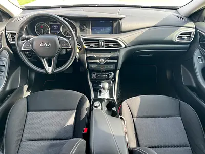 2019 Infiniti Q30 照片 10