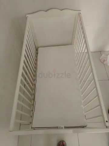 White Baby Crib with Mattress