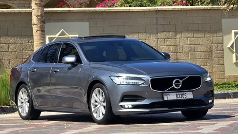 ((Under Warranty Until 04/2027)) Volvo S90 T5 FWD Momentum GCC Specs Full Service History 1st Owner