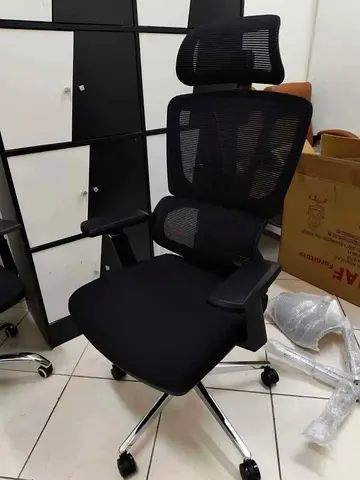 Stylish modern design office chairs available