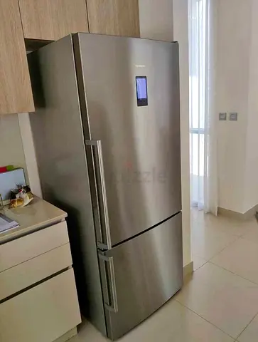 Siemens iq700 Model Top Fridge Bottom Freezer Latest Model