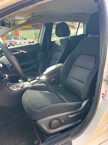 2019 Infiniti Q30 照片 16