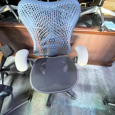 Herman miller Mirra fully loaded blue / graphic