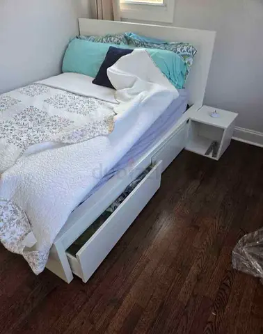 IKEA queen size bed with ikea mattress