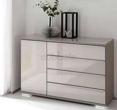 Modern Chest of Drawers