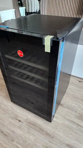 Hover wine and beverage cooler