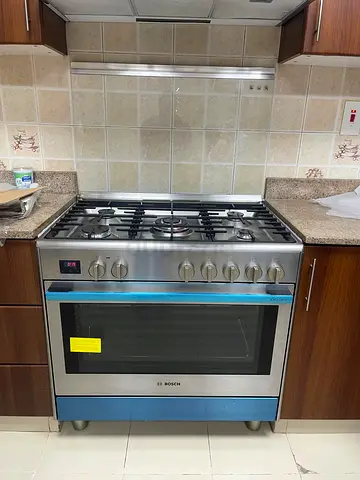 BOSCH Series 8 Gas Electric Cooker Range Exellent new Condition