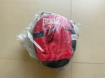 Everlast Boxing Gloves (large) and Mitts - Brand New
